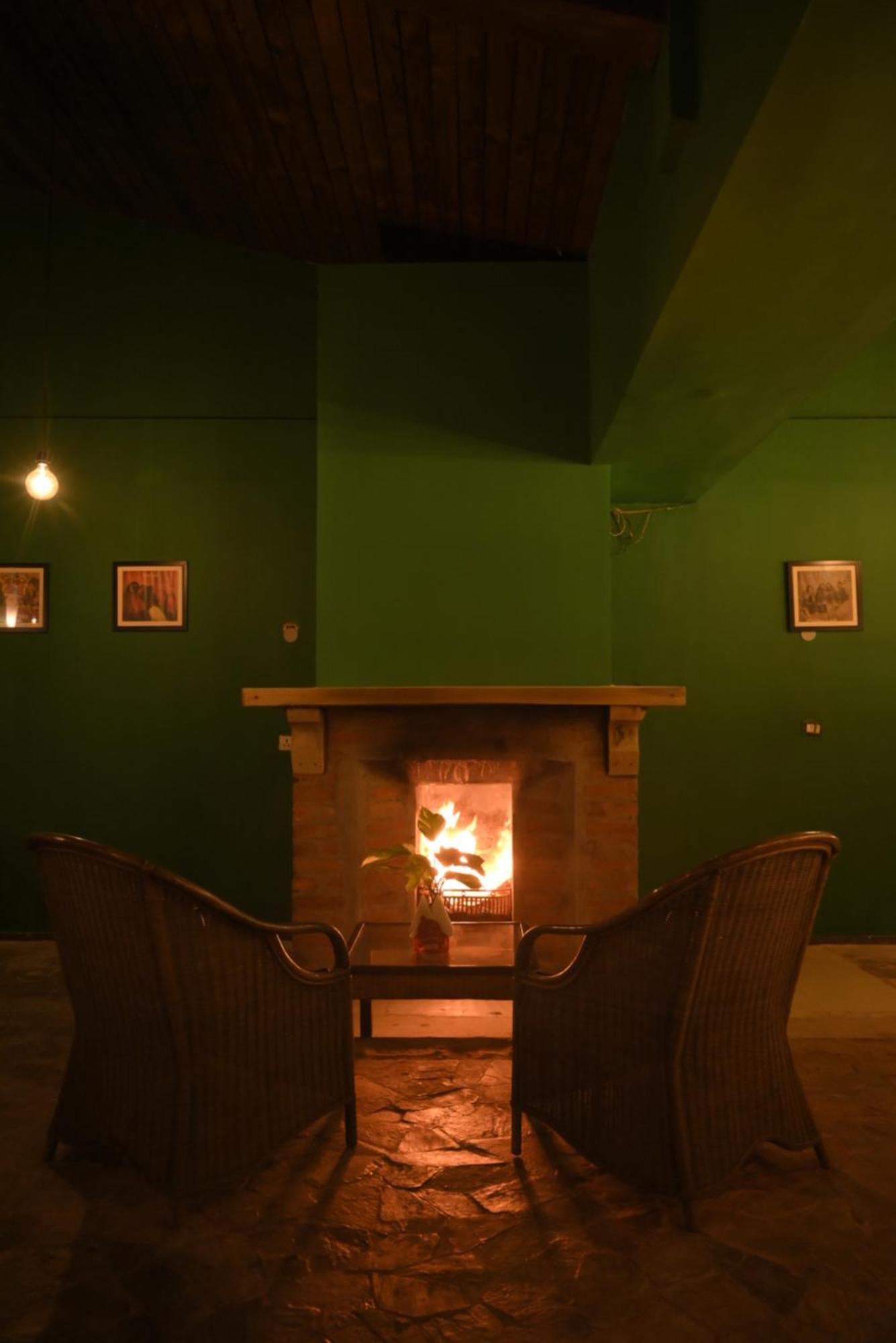 Landmark Woods Hotel Kaziranga Ngoại thất bức ảnh