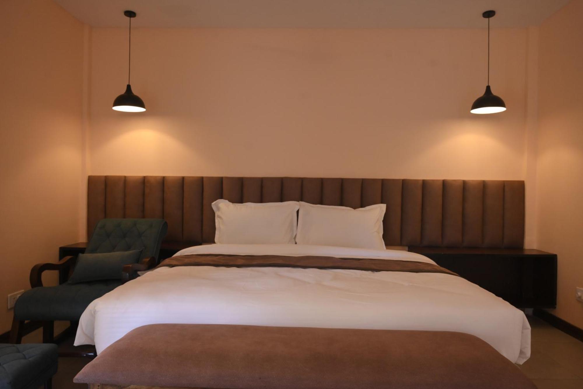 Landmark Woods Hotel Kaziranga Ngoại thất bức ảnh