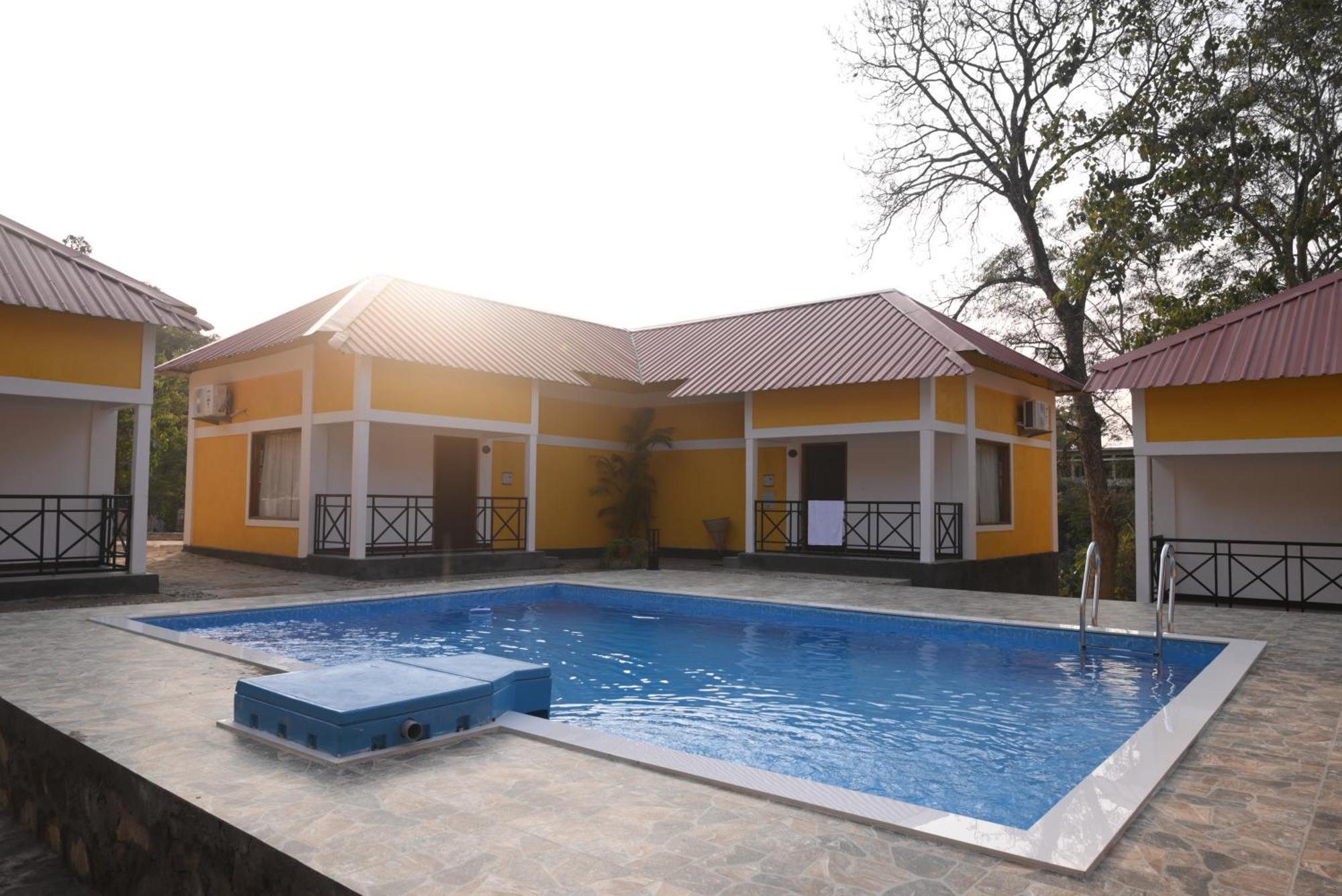 Landmark Woods Hotel Kaziranga Ngoại thất bức ảnh