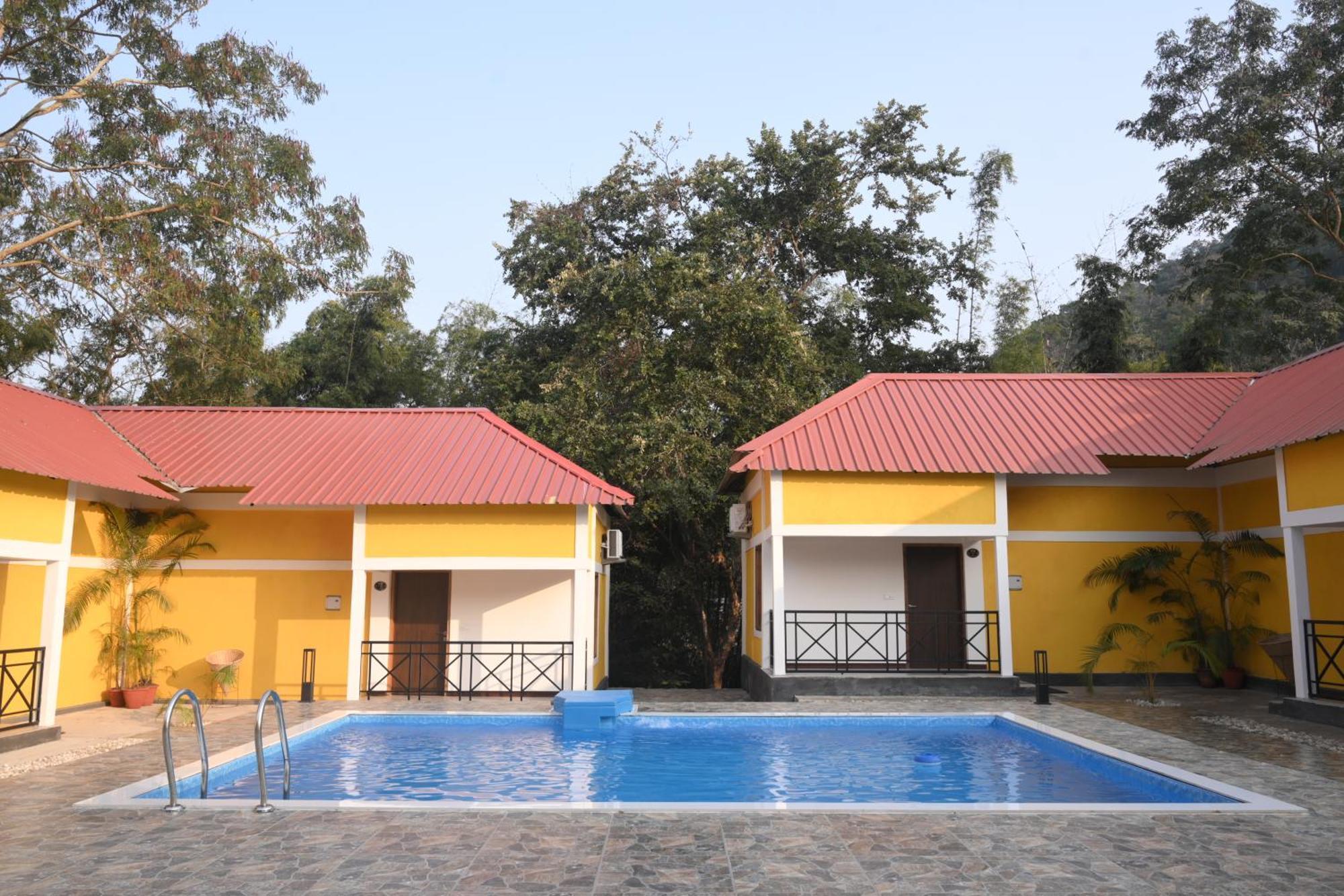Landmark Woods Hotel Kaziranga Ngoại thất bức ảnh