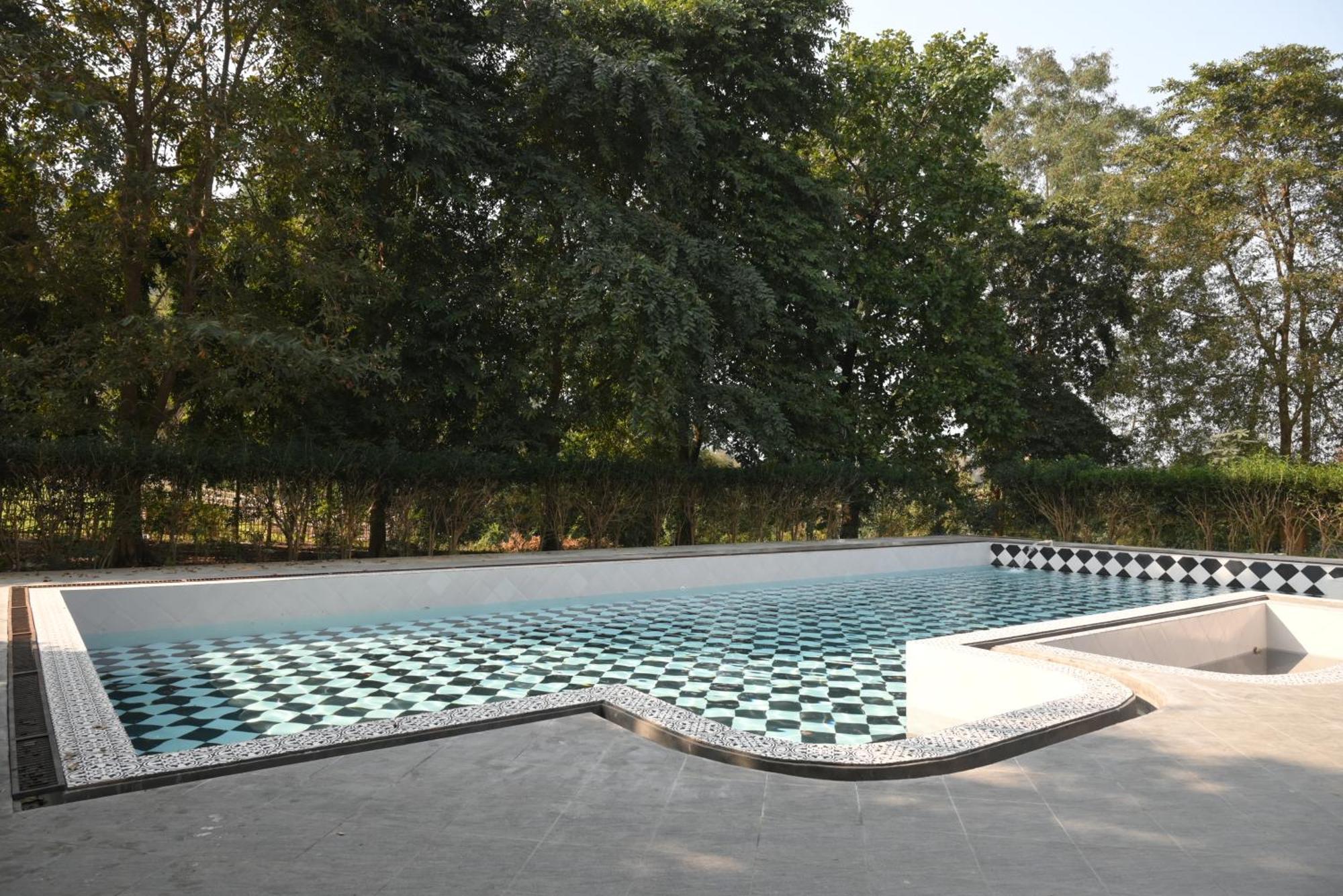 Landmark Woods Hotel Kaziranga Ngoại thất bức ảnh