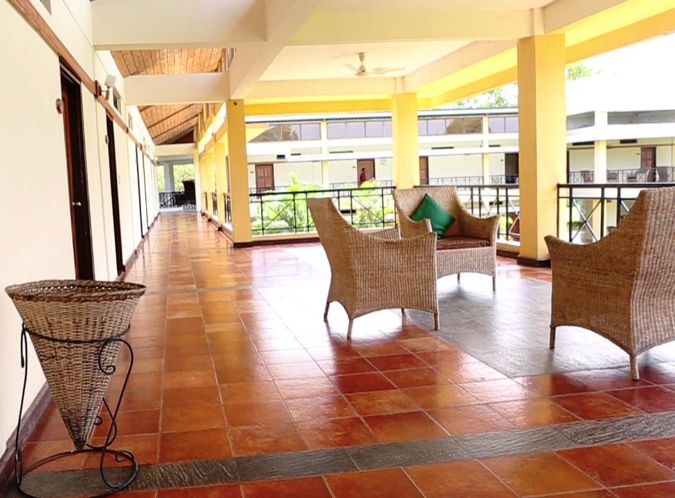 Landmark Woods Hotel Kaziranga Ngoại thất bức ảnh